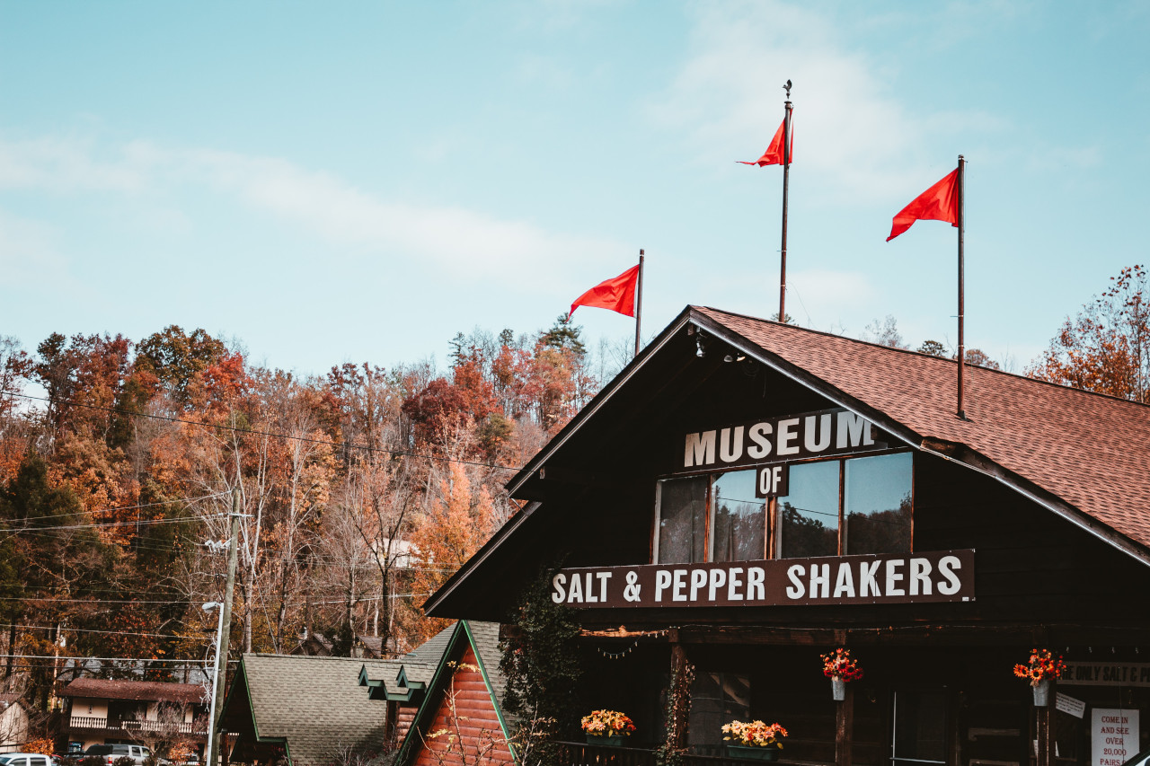 Outside view of the Salt & Pepper Shaker Museum