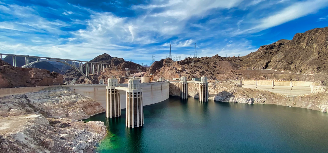 Sweeping view of the Hoover Dam complex